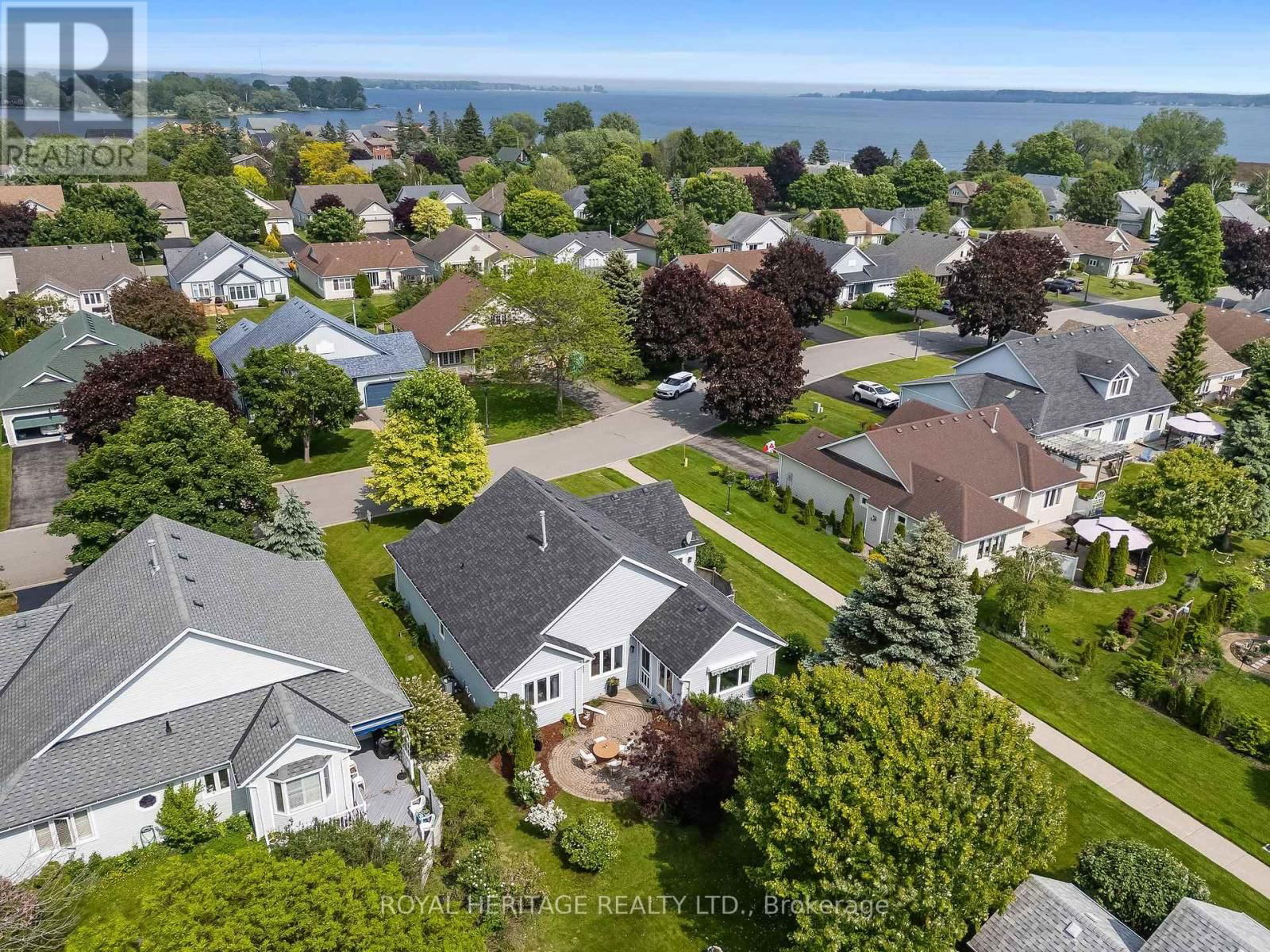 16 NESBITT DRIVE Image 32