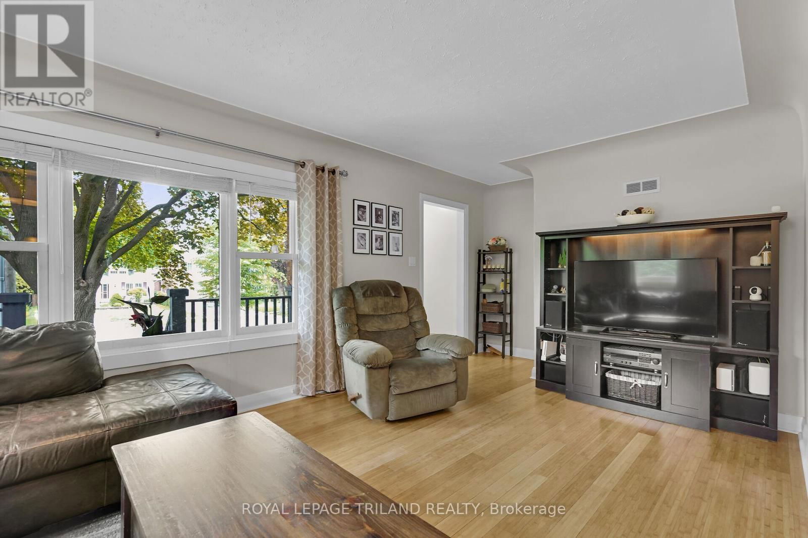 579 REGENT STREET Image 10