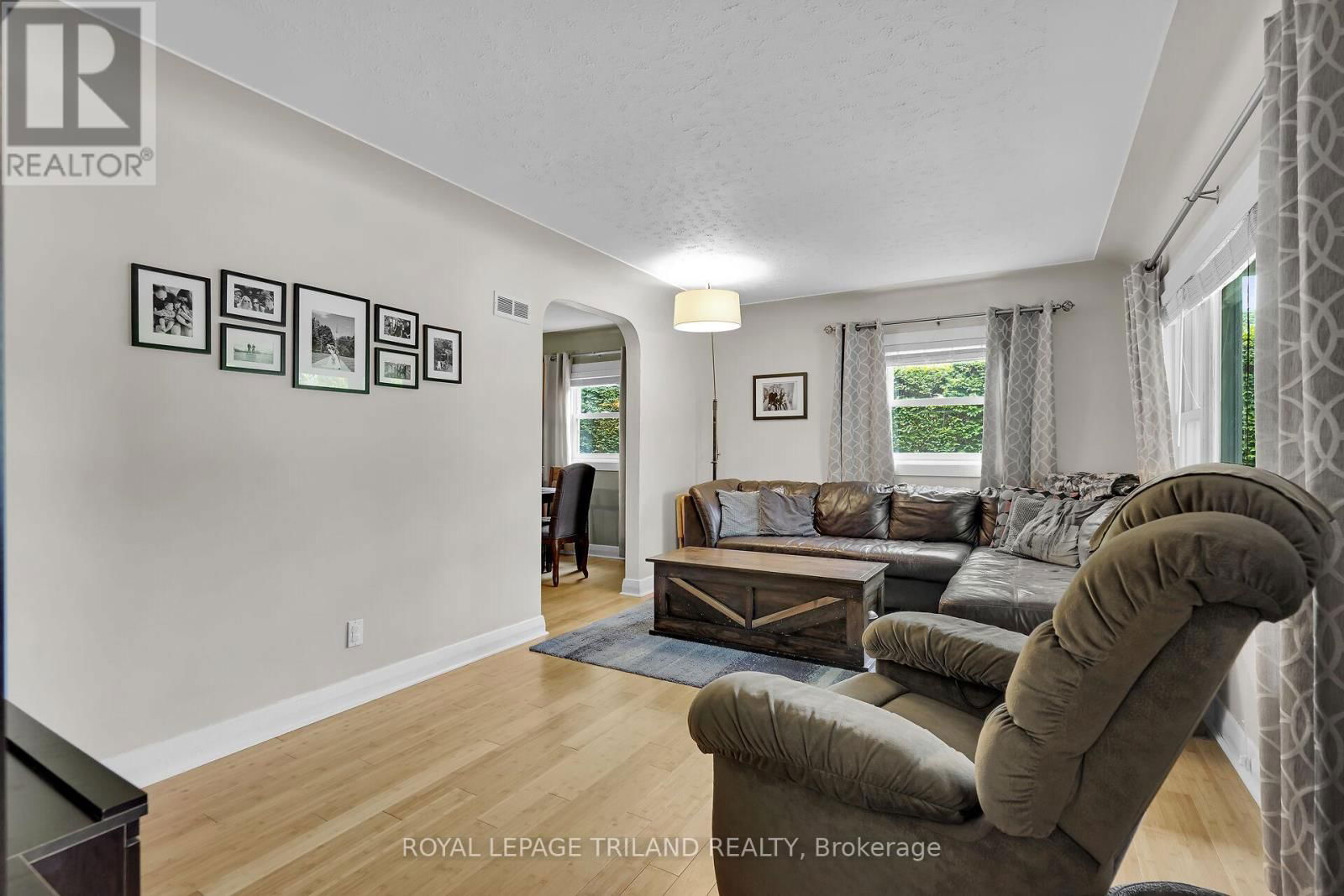 579 REGENT STREET Image 11