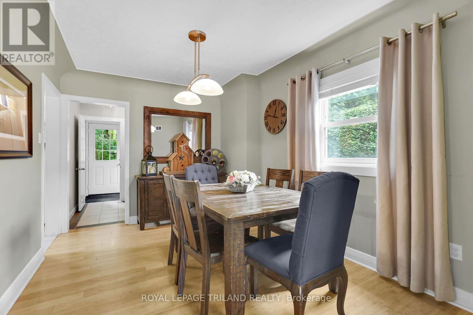 579 REGENT STREET Image 12