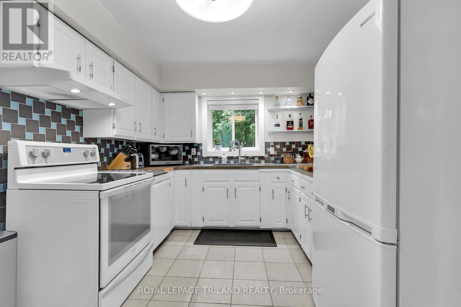 579 REGENT STREET Image 14