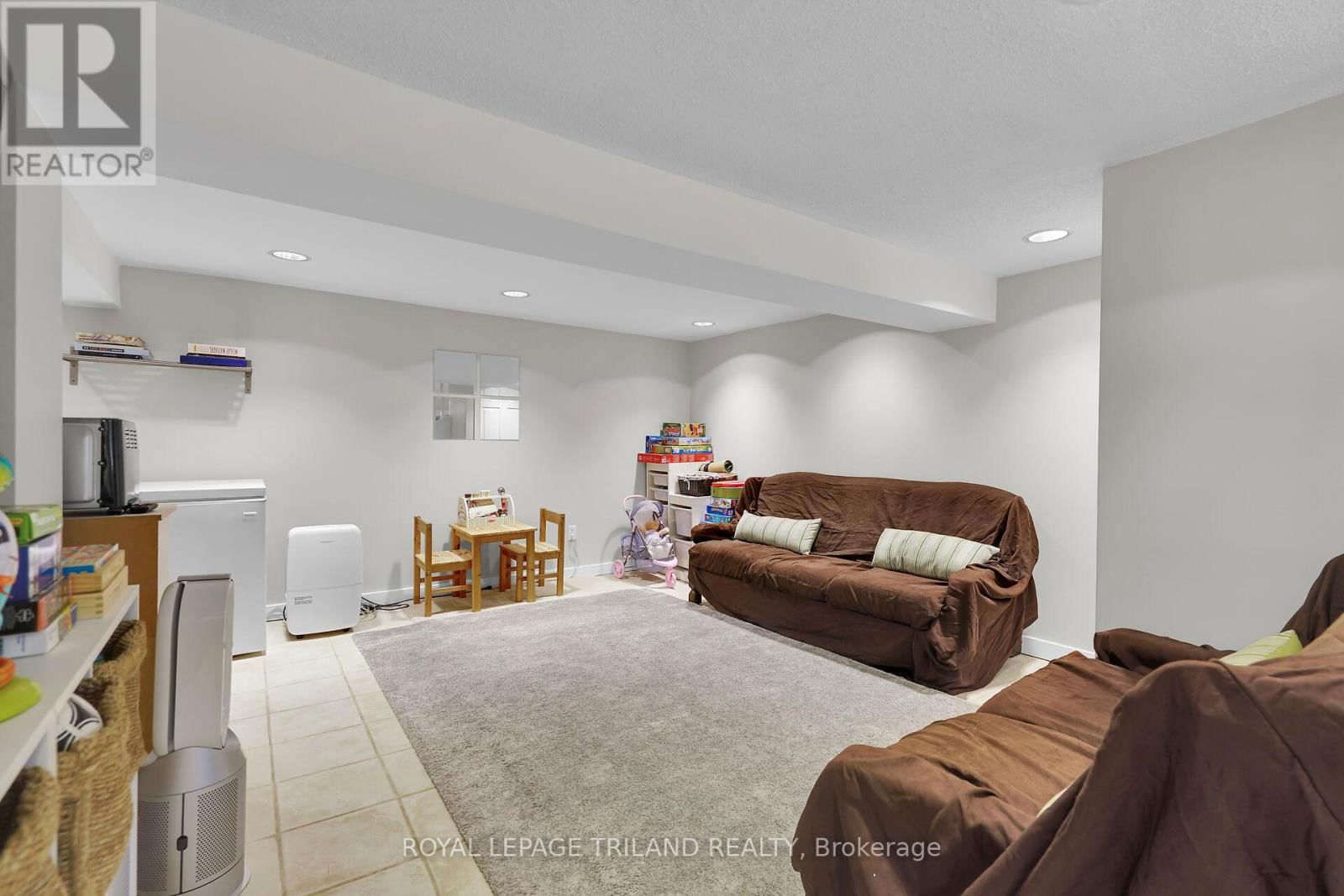 579 REGENT STREET Image 24