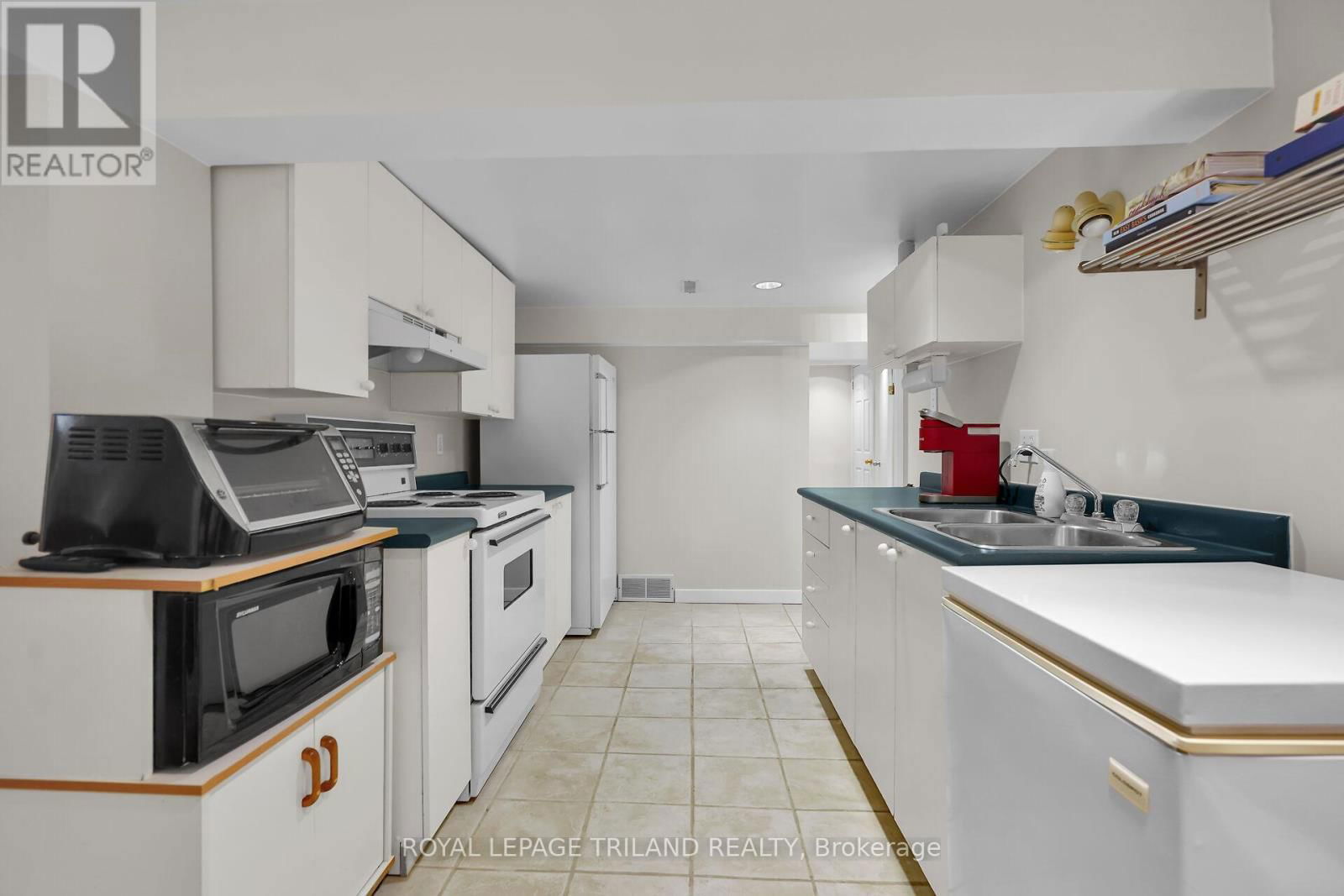 579 REGENT STREET Image 27