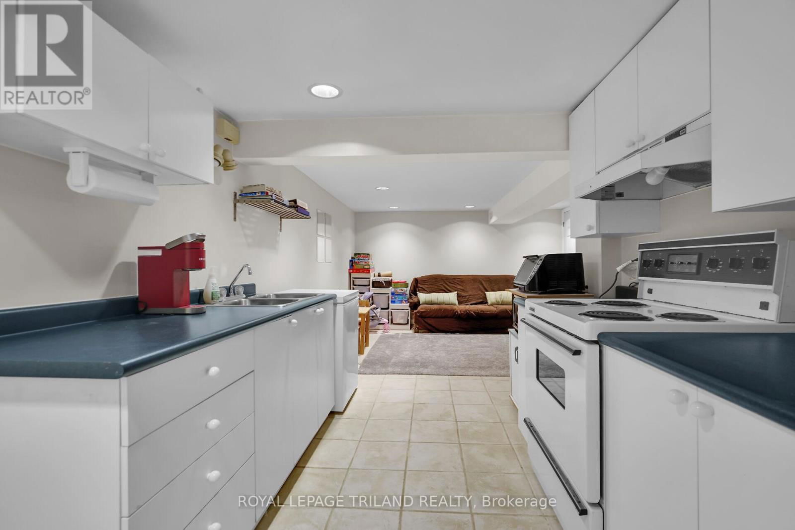 579 REGENT STREET Image 29
