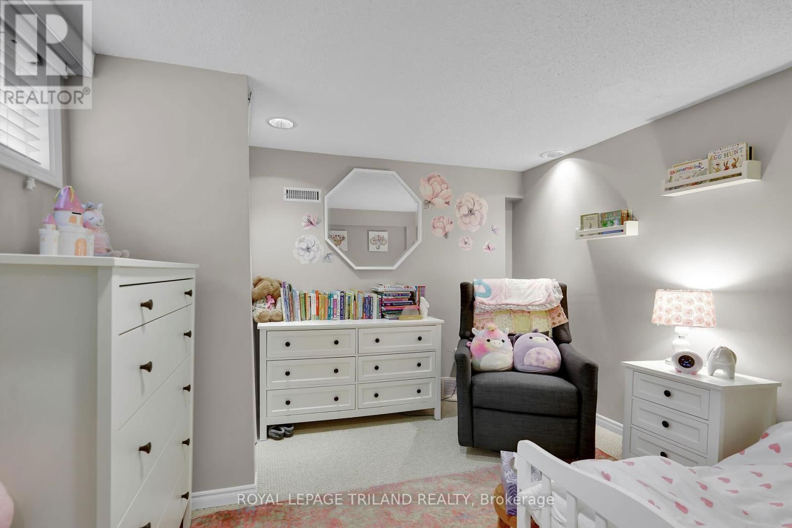 579 REGENT STREET Image 32