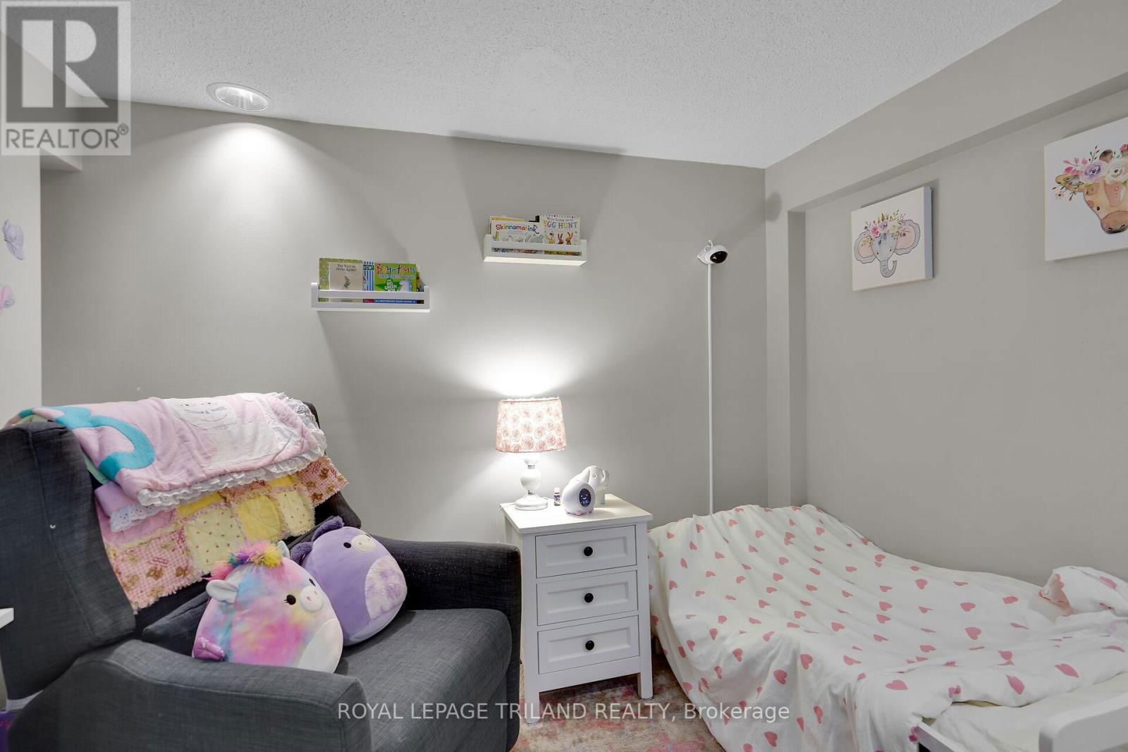579 REGENT STREET Image 33