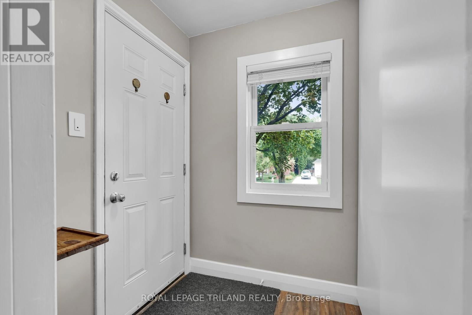 579 REGENT STREET Image 7