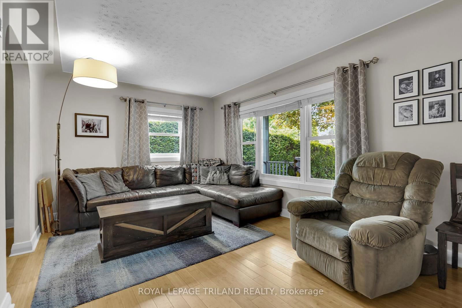 579 REGENT STREET Image 9