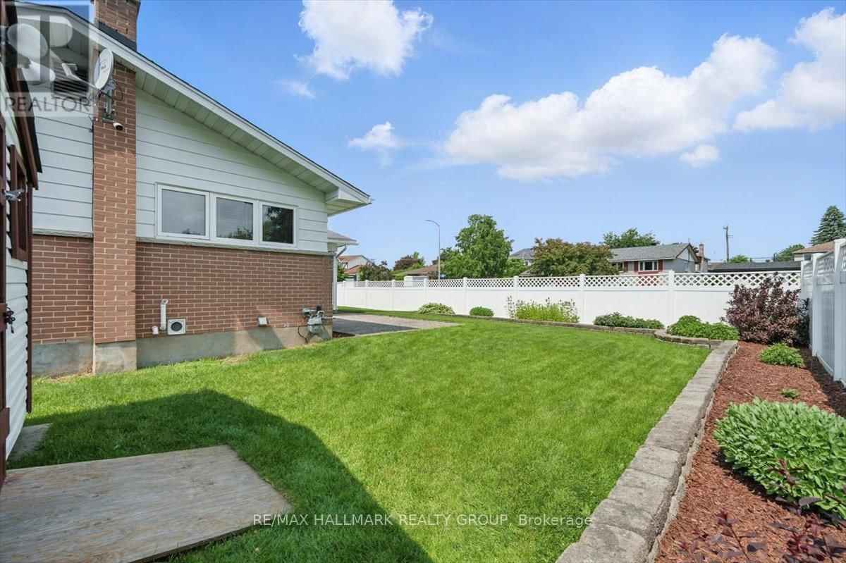 240 KENNEDY LANE WEST Image 30