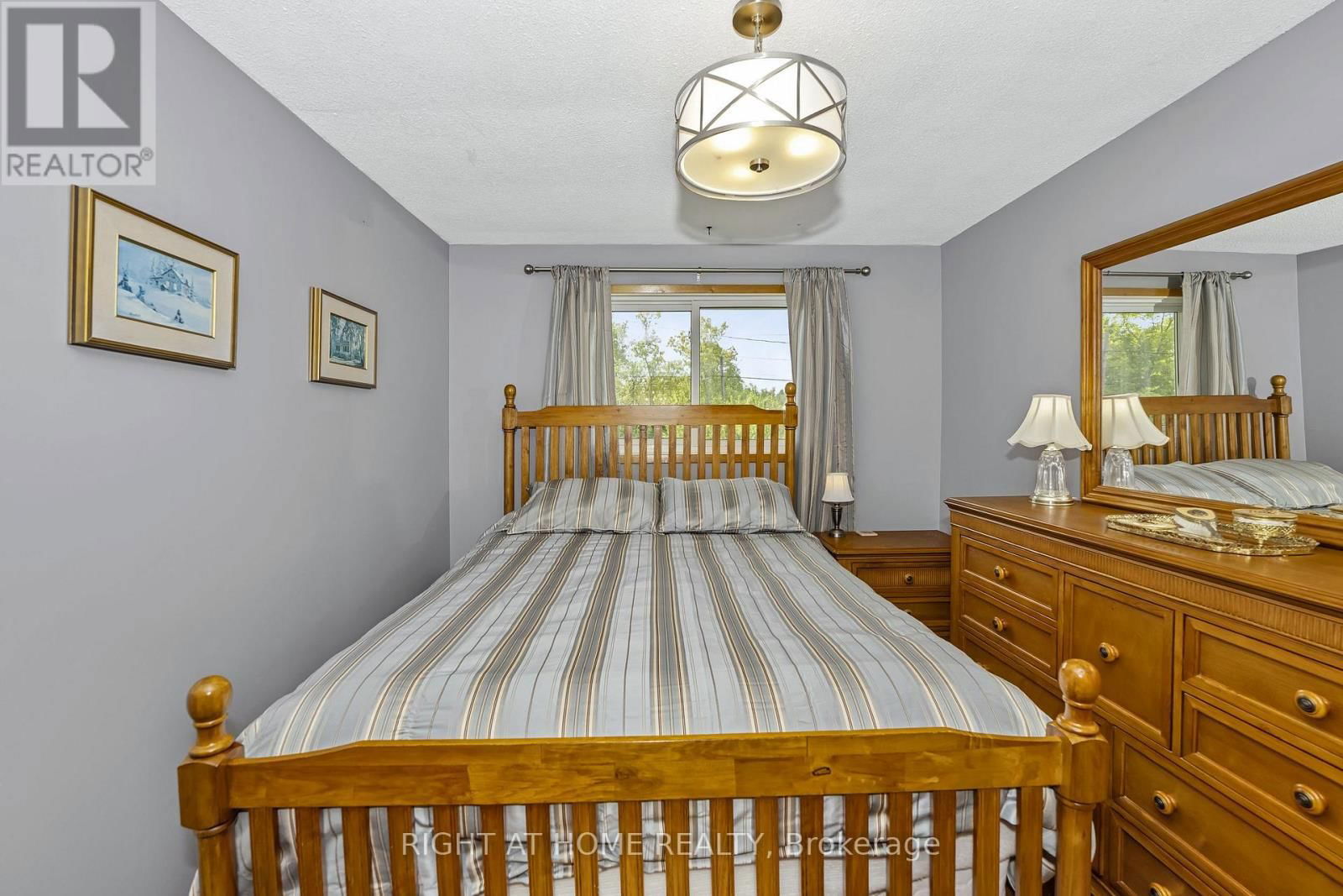 2720 BELL LINE ROAD NORTH Image 17
