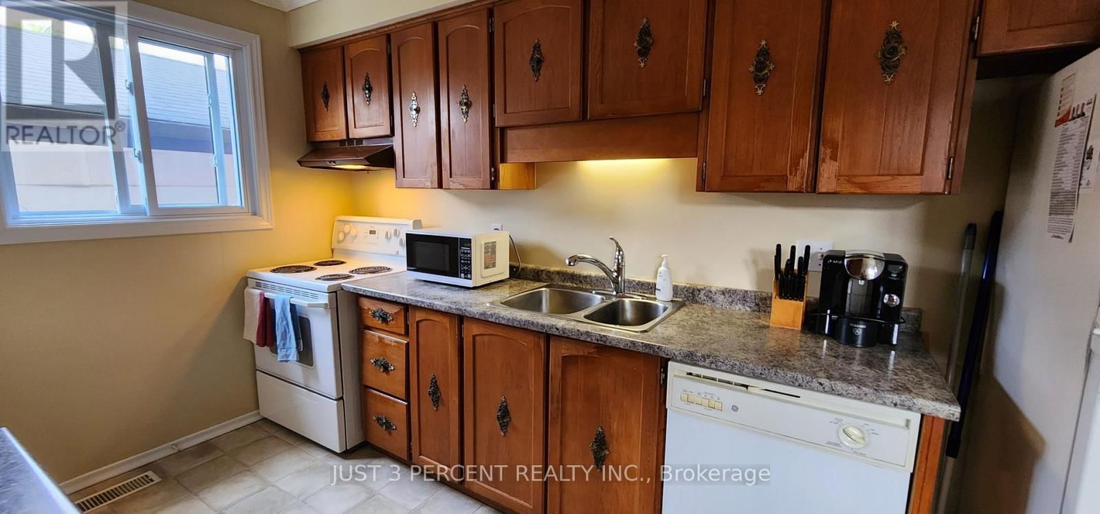 1087 ST PAUL'S STREET Image 14