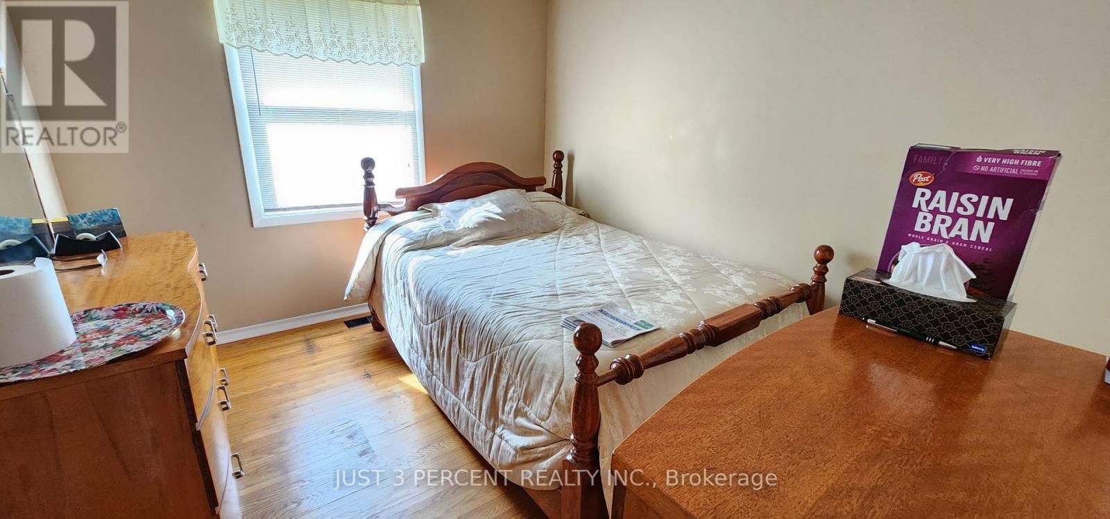1087 ST PAUL'S STREET Image 22