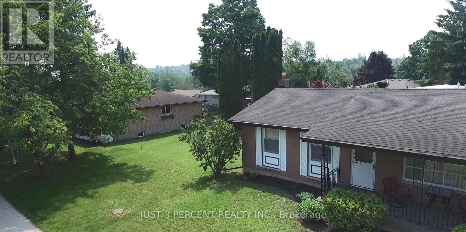 1087 ST PAUL'S STREET Image 3
