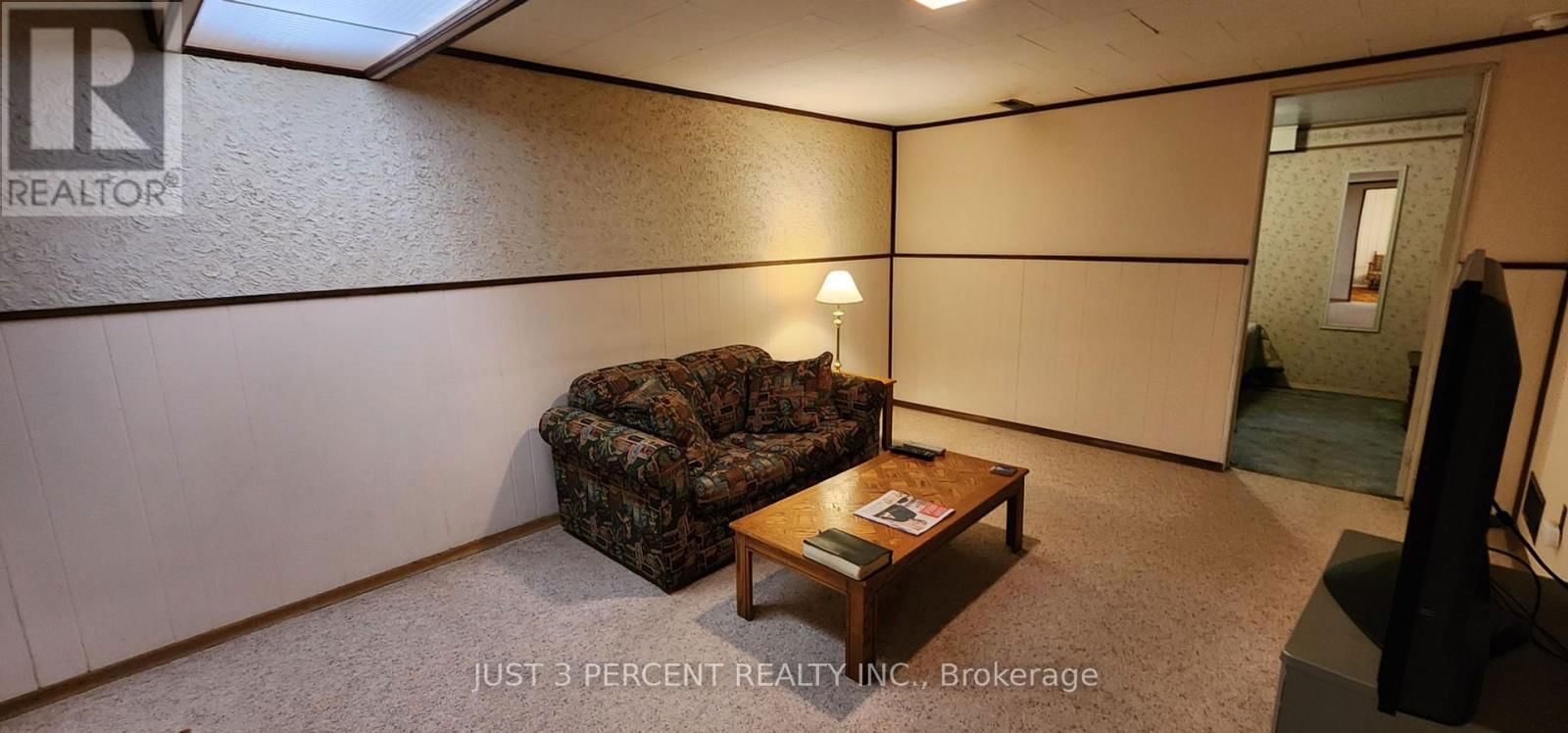 1087 ST PAUL'S STREET Image 32