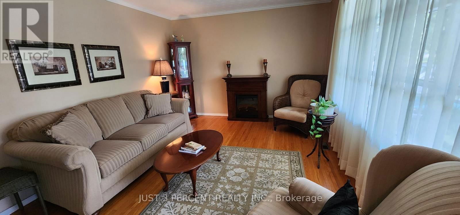 1087 ST PAUL'S STREET Image 4