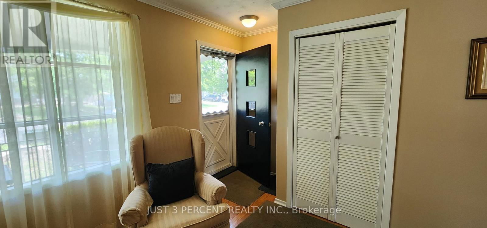 1087 ST PAUL'S STREET Image 5