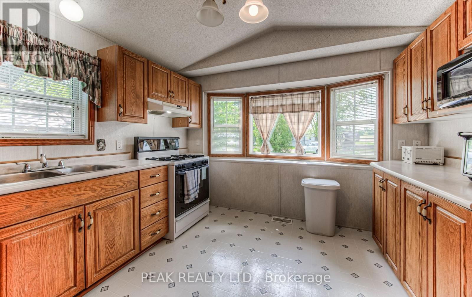61 - 580 BEAVER CREEK ROAD Image 11