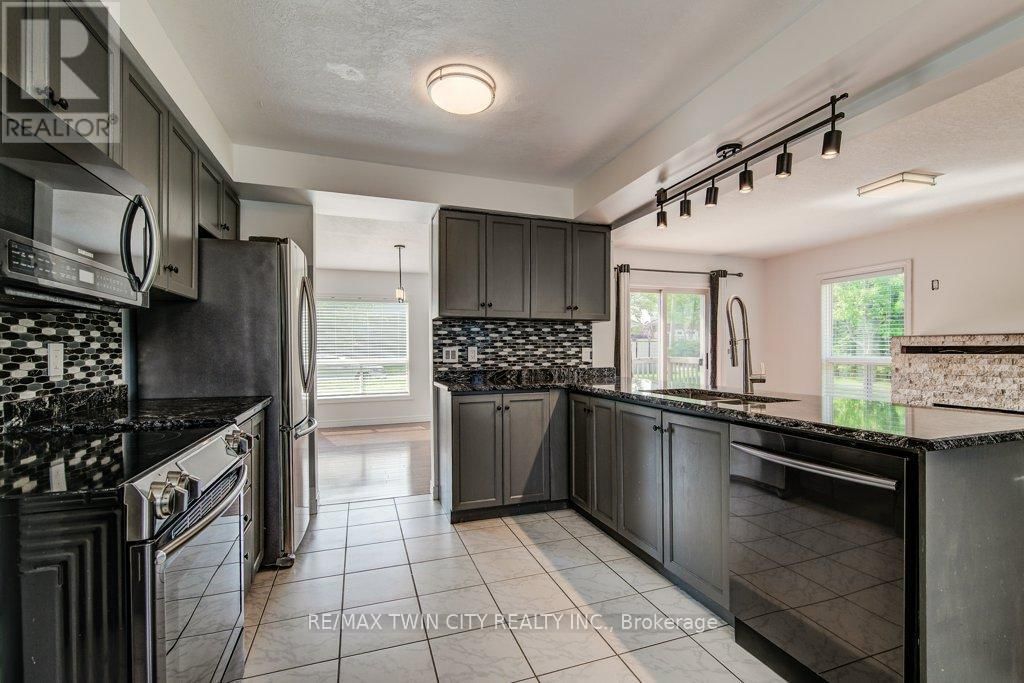 153 STARWOOD DRIVE Image 12