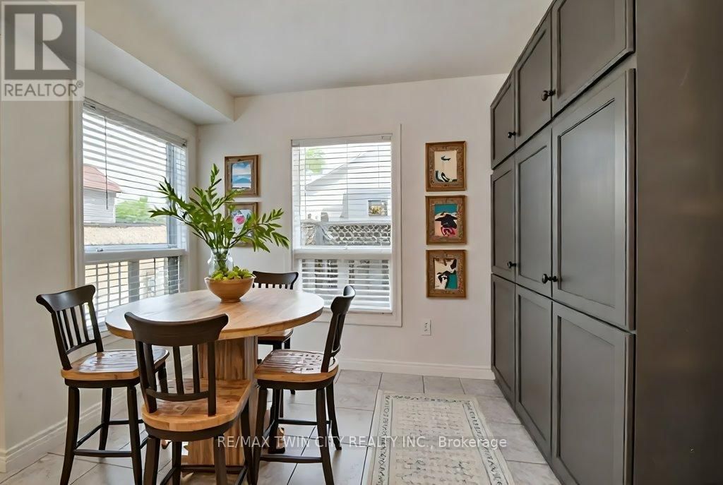 153 STARWOOD DRIVE Image 16