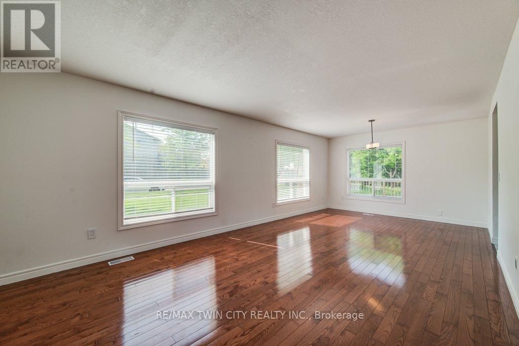 153 STARWOOD DRIVE Image 5