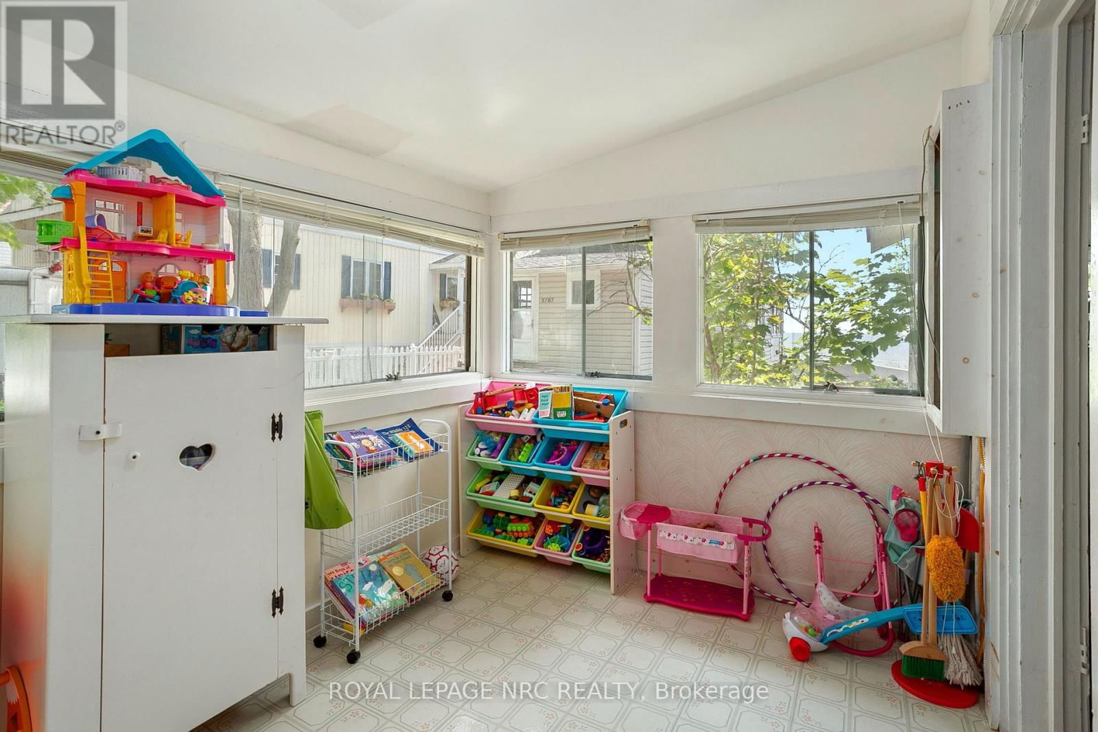 3786 TERRACE LANE Image 15