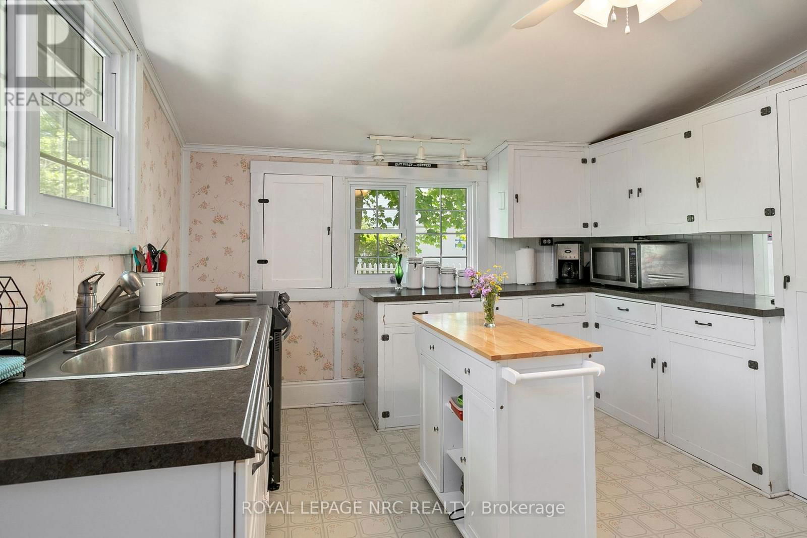 3786 TERRACE LANE Image 7
