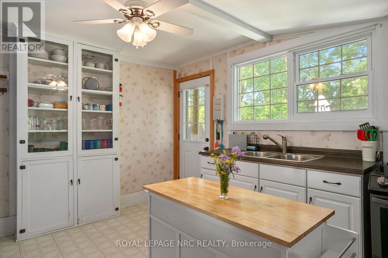 3786 TERRACE LANE Image 9