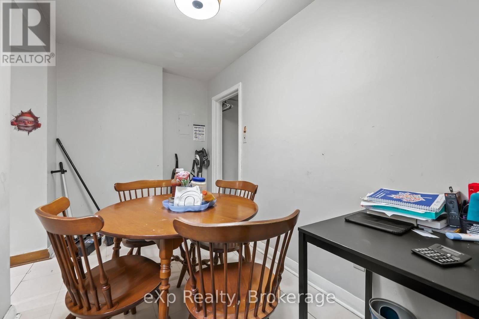 138 CHATHAM STREET Image 14