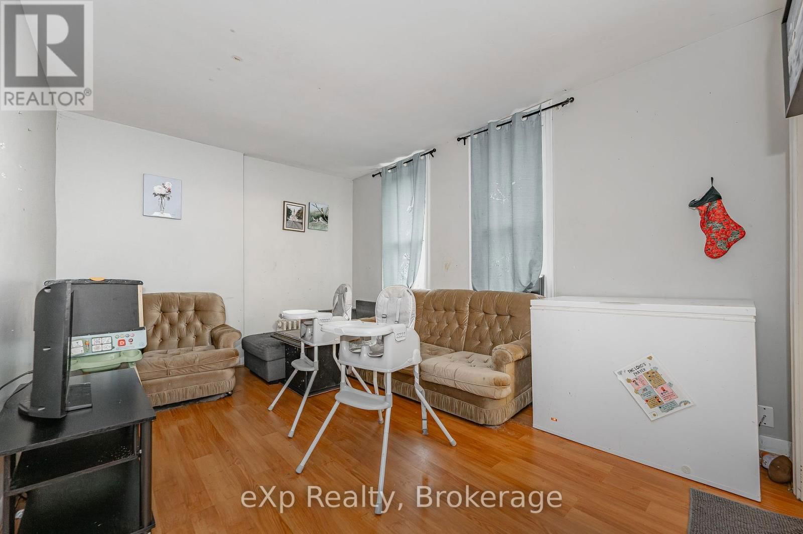 138 CHATHAM STREET Image 32