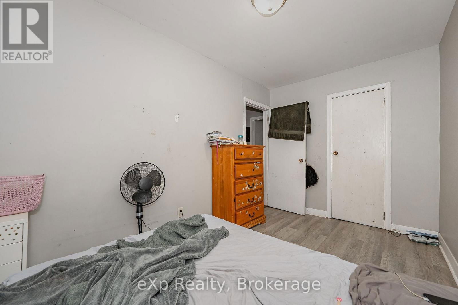 138 CHATHAM STREET Image 36