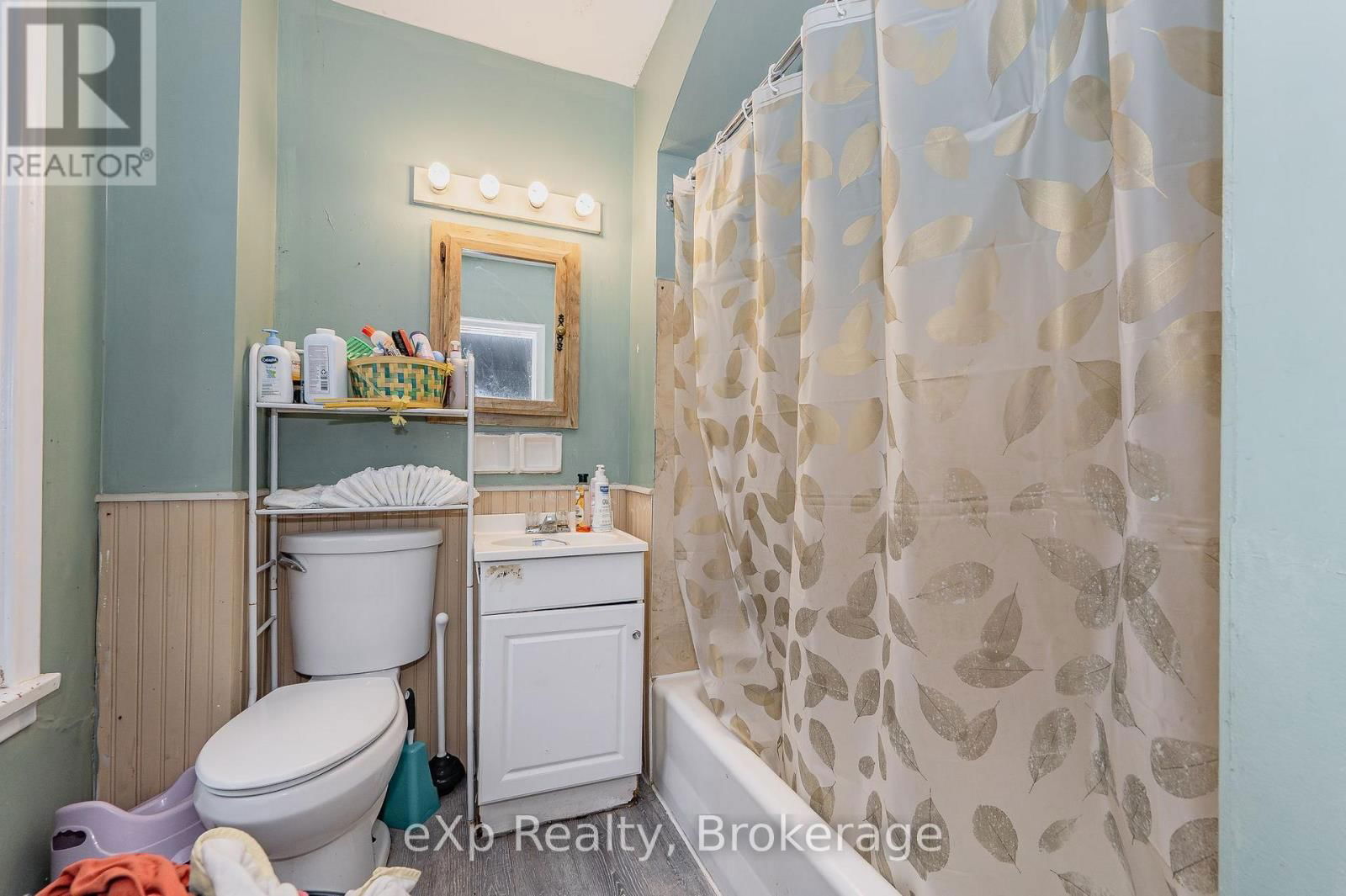 138 CHATHAM STREET Image 37