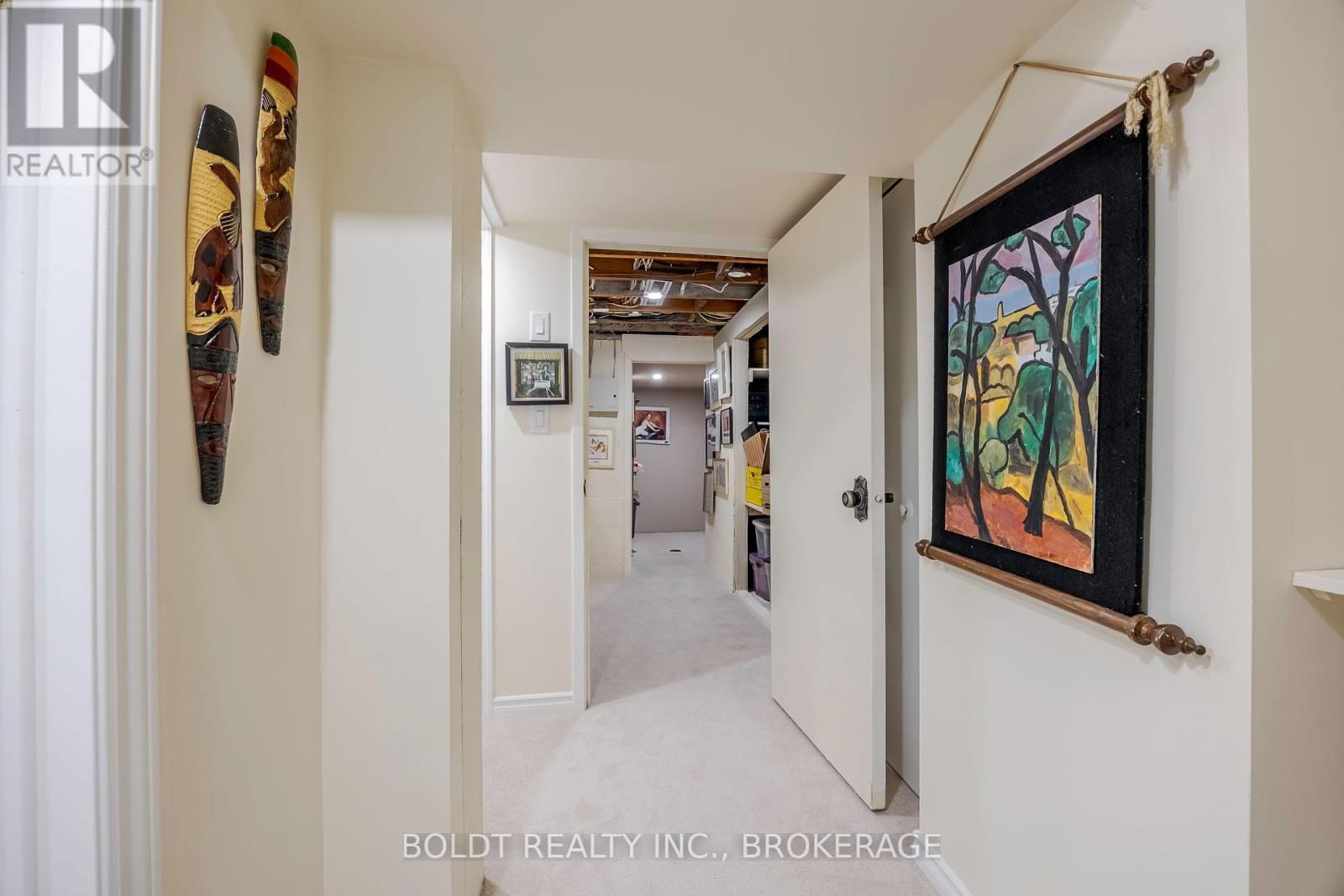 5 WOODGARDEN COURT Image 35