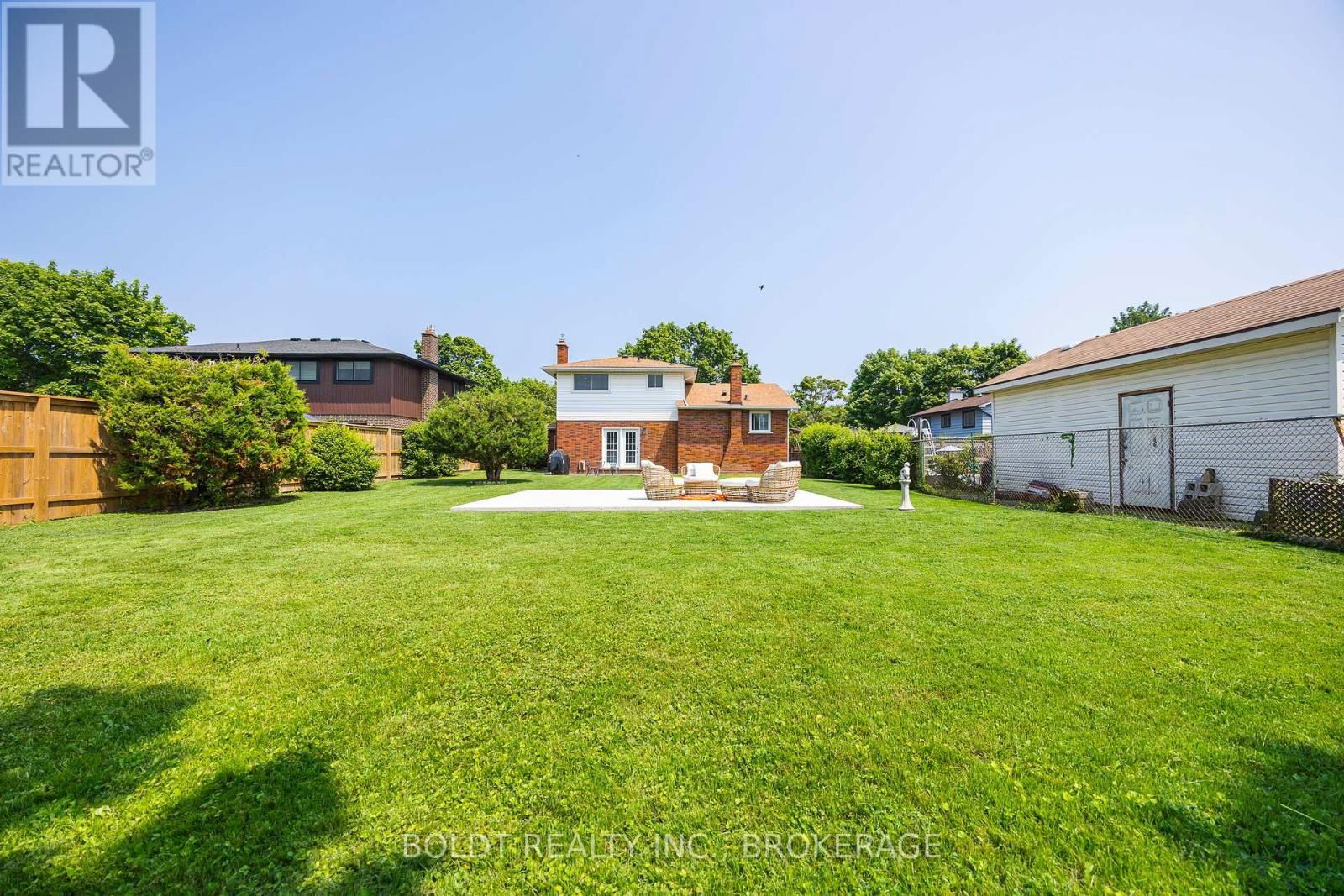 5 WOODGARDEN COURT Image 39