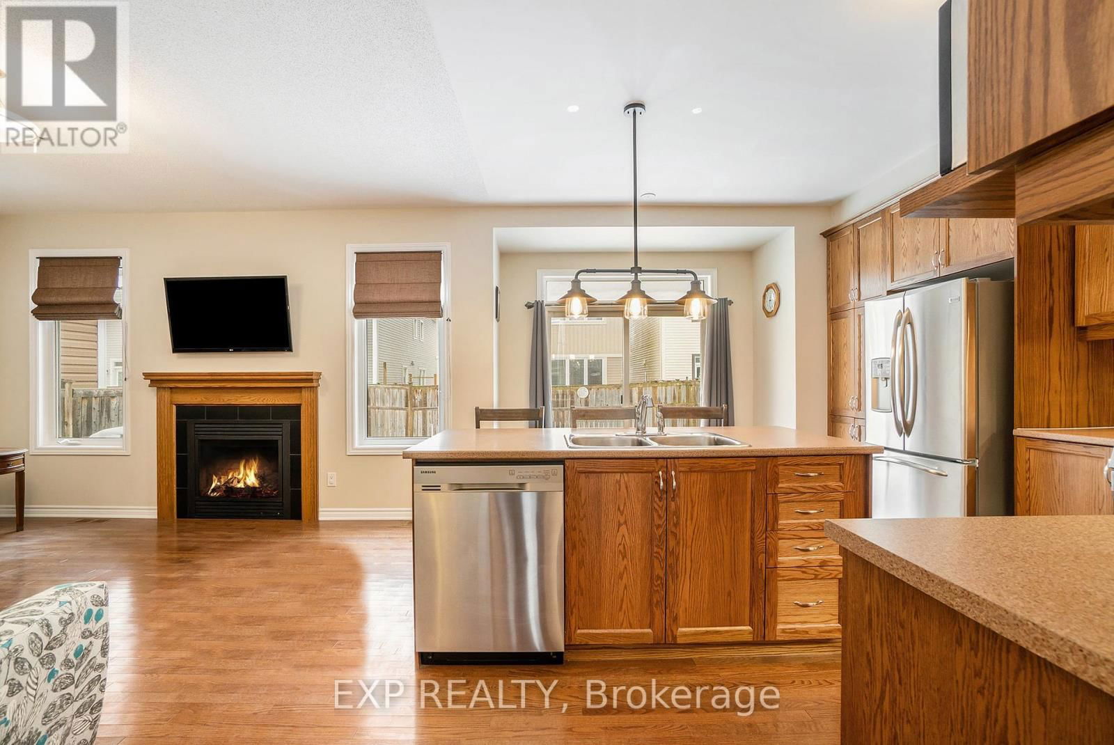 405 MEADOWHAWK CRESCENT Image 12