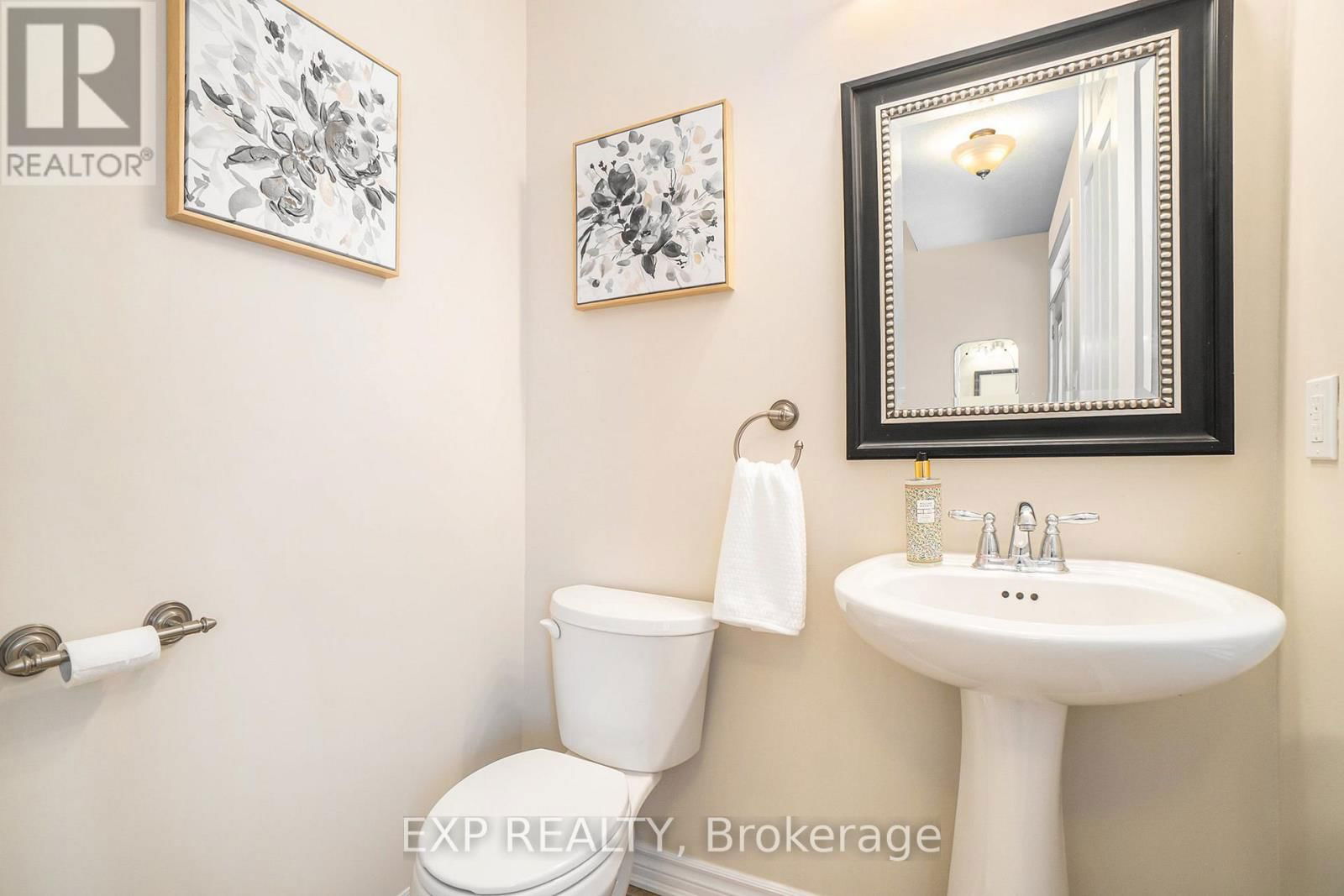 405 MEADOWHAWK CRESCENT Image 17
