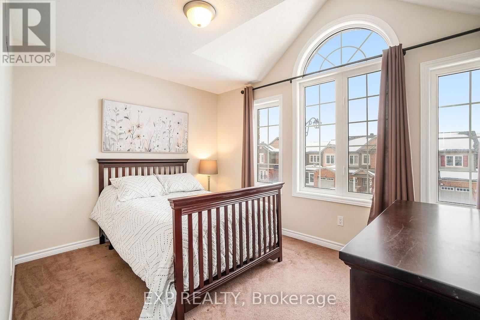 405 MEADOWHAWK CRESCENT Image 23