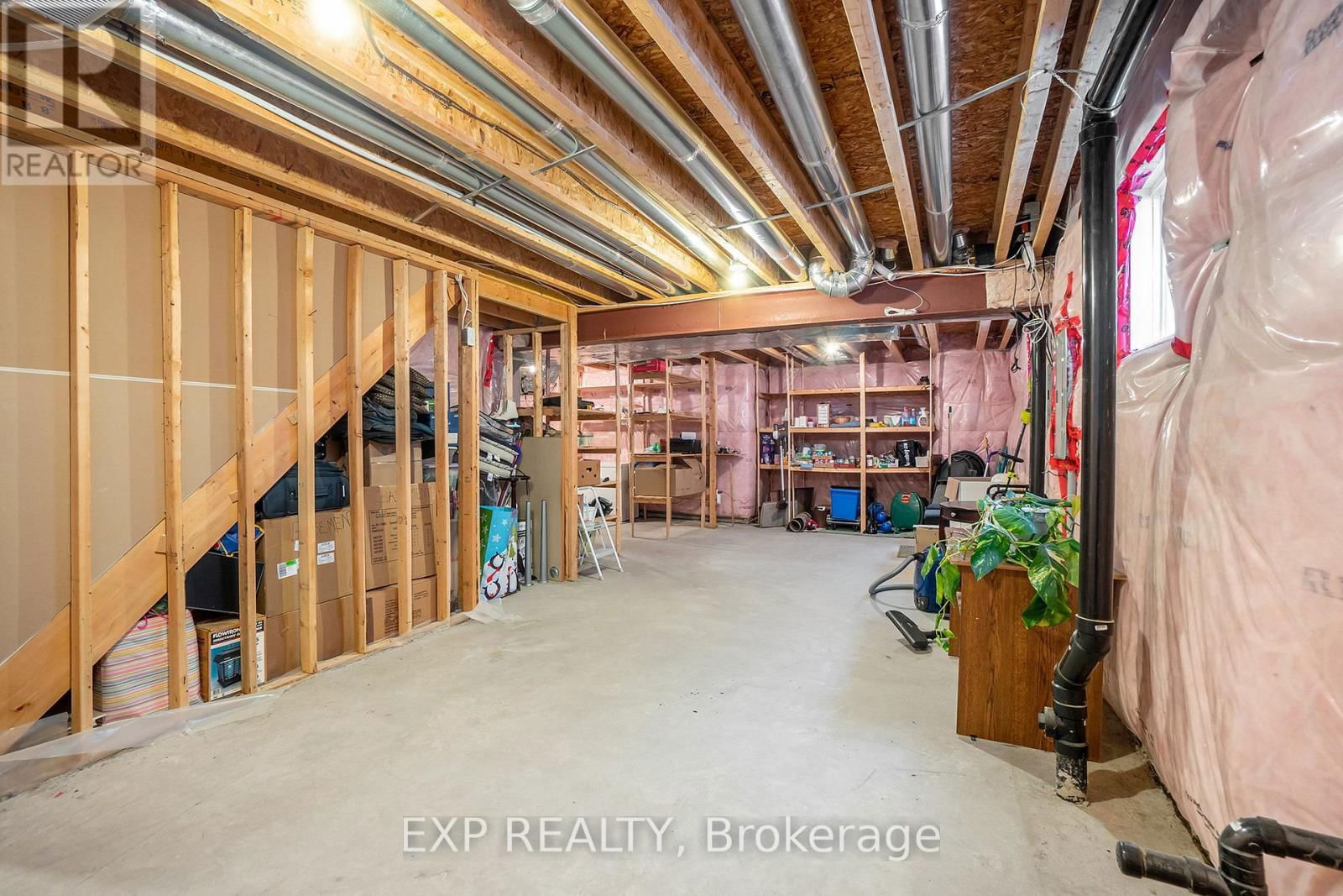 405 MEADOWHAWK CRESCENT Image 30