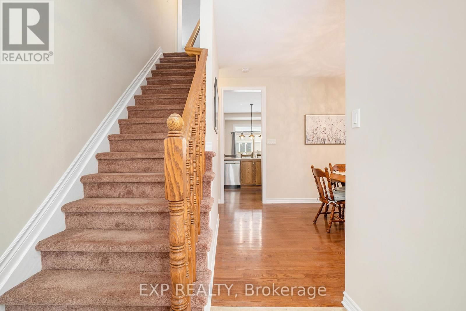 405 MEADOWHAWK CRESCENT Image 5