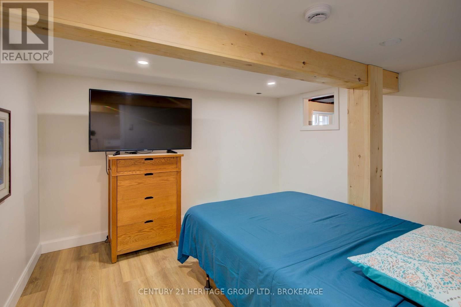 108 PARK STREET Image 20