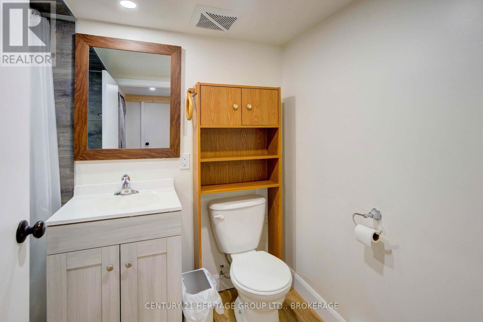 108 PARK STREET Image 21
