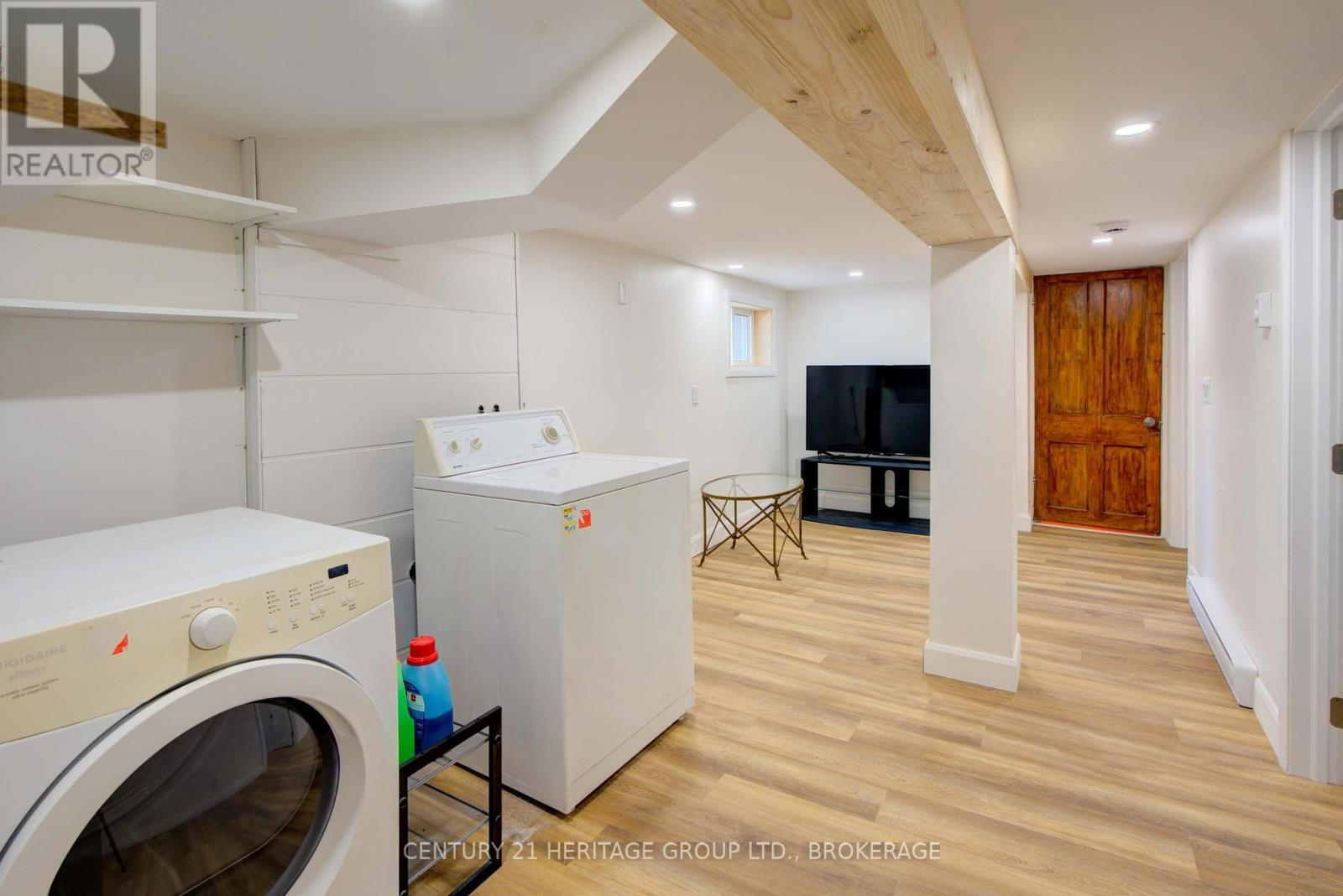 108 PARK STREET Image 23