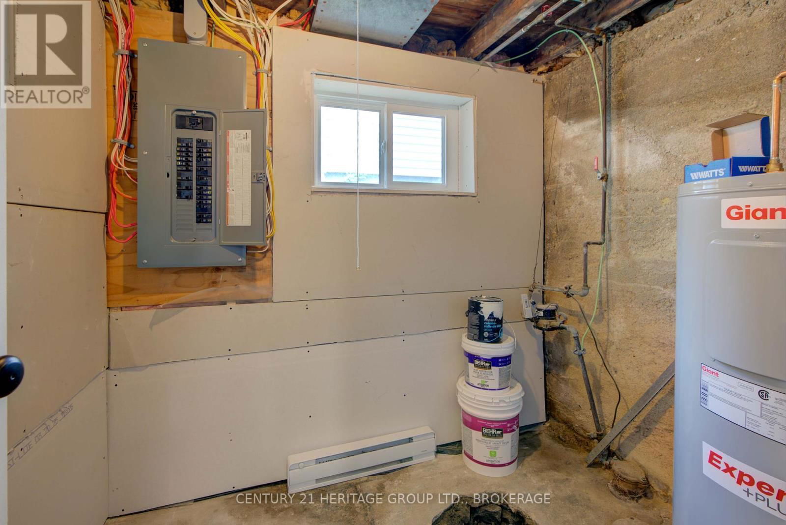 108 PARK STREET Image 25