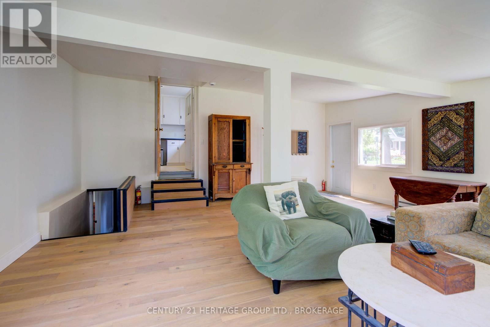 108 PARK STREET Image 26
