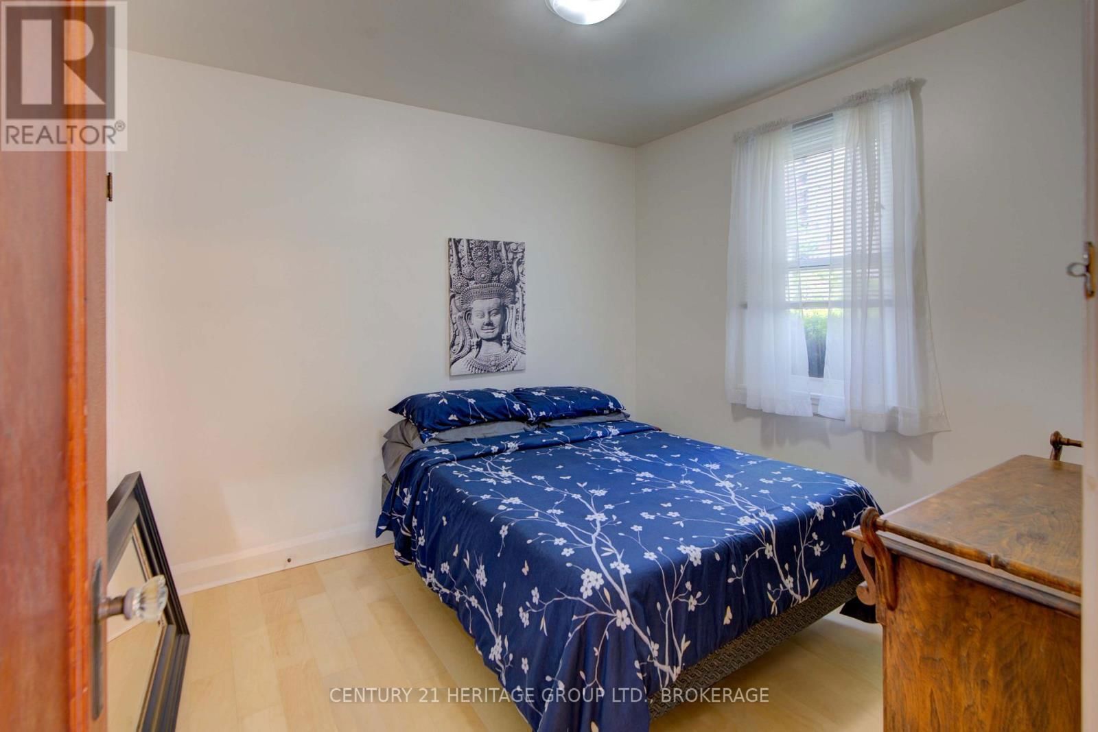 108 PARK STREET Image 6