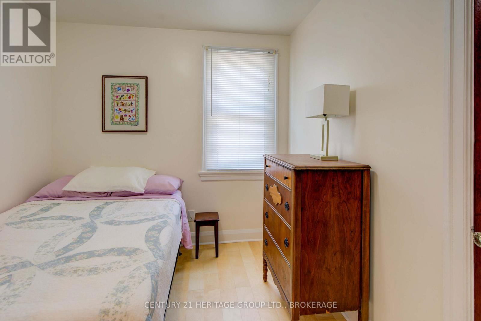 108 PARK STREET Image 7