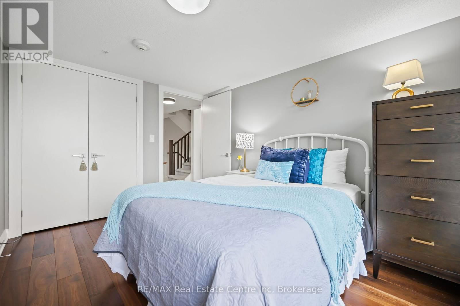 AT6 - 53 ARTHUR STREET SOUTH Image 15