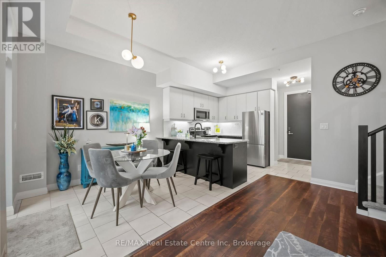 AT6 - 53 ARTHUR STREET SOUTH Image 6