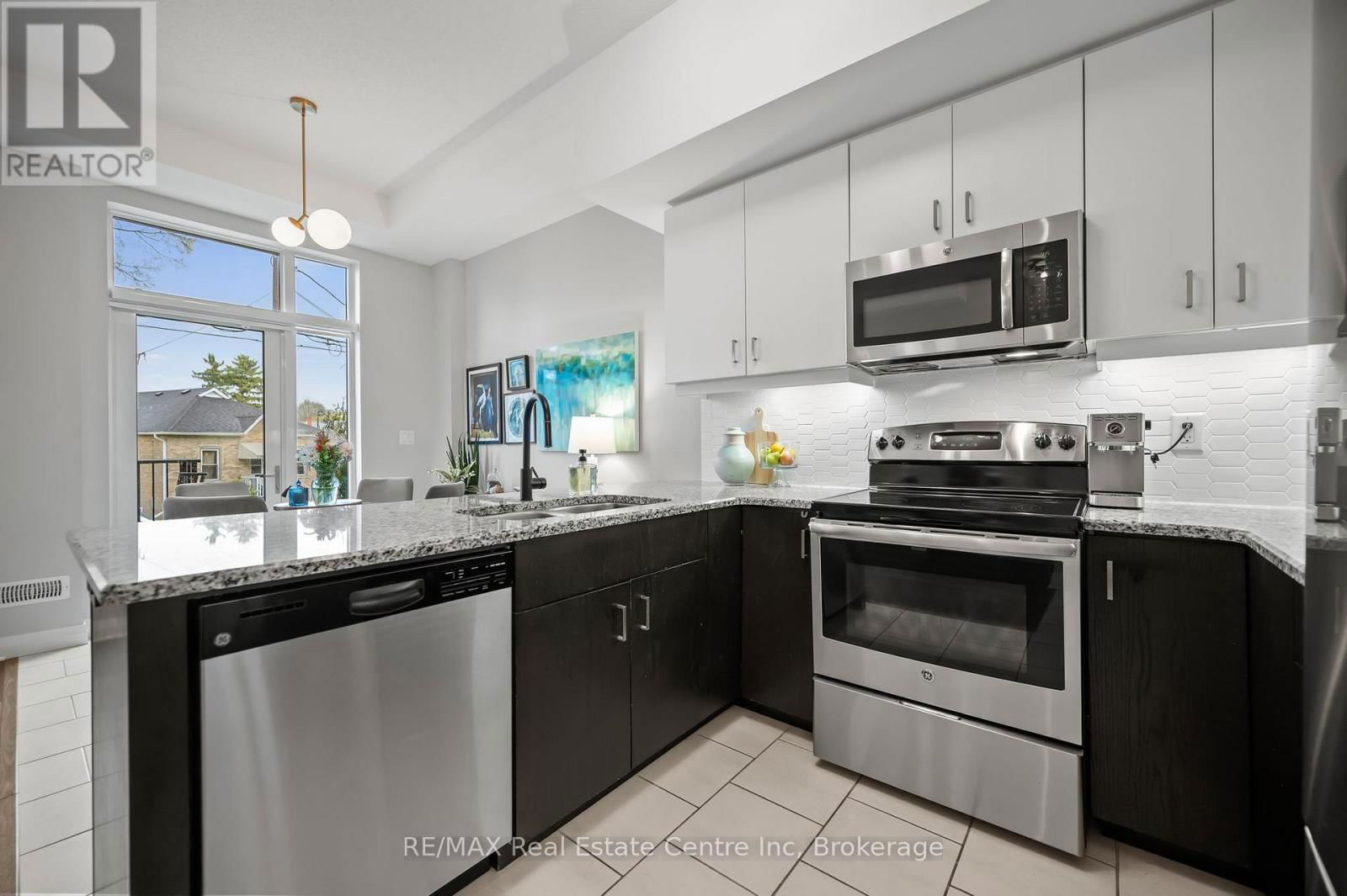 AT6 - 53 ARTHUR STREET SOUTH Image 9