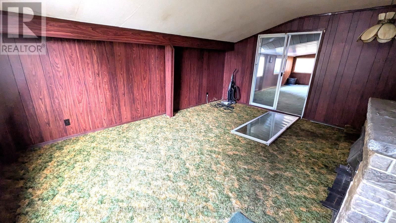 94 ROLLINS DRIVE Image 11
