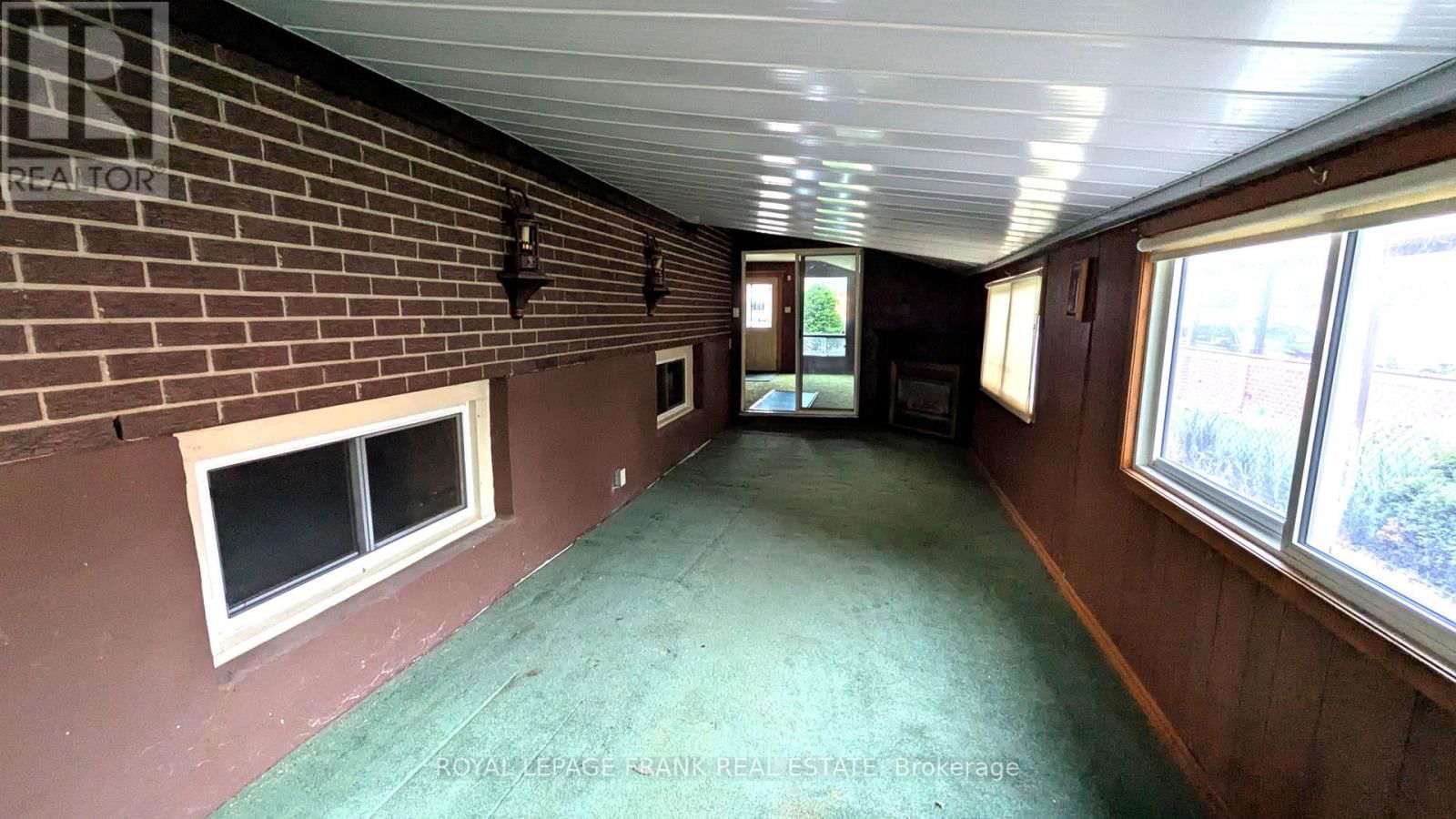 94 ROLLINS DRIVE Image 12
